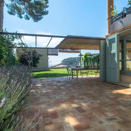 Fornells De La Selva Sleeps 6 公寓 *