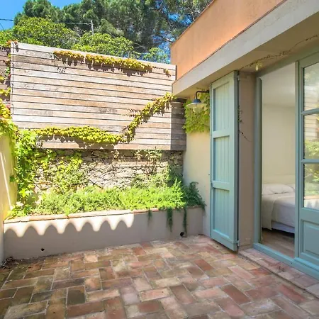 Fornells De La Selva Sleeps 6 公寓