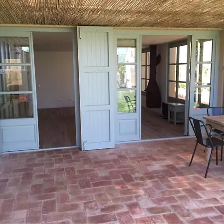 Fornells De La Selva Sleeps 6 公寓 *