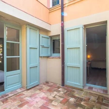 Fornells De La Selva Sleeps 6 *